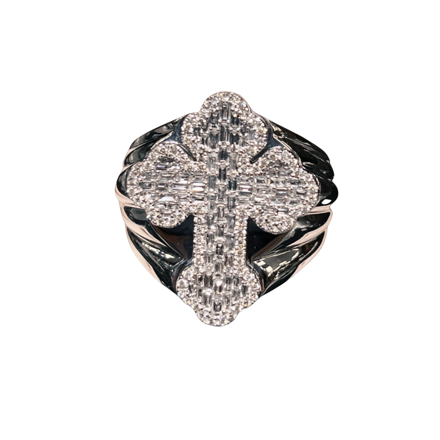 Clover Diamond Cross Ring